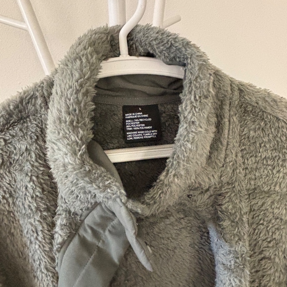 Vuori women's Cozy Sherpa Jacket Green Size Medium NWOT - Picture 13 of 14